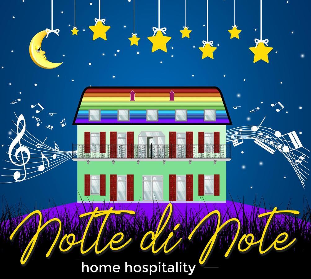 Notte Di Note - Home Hospitality Busto Arsizio Bagian luar foto