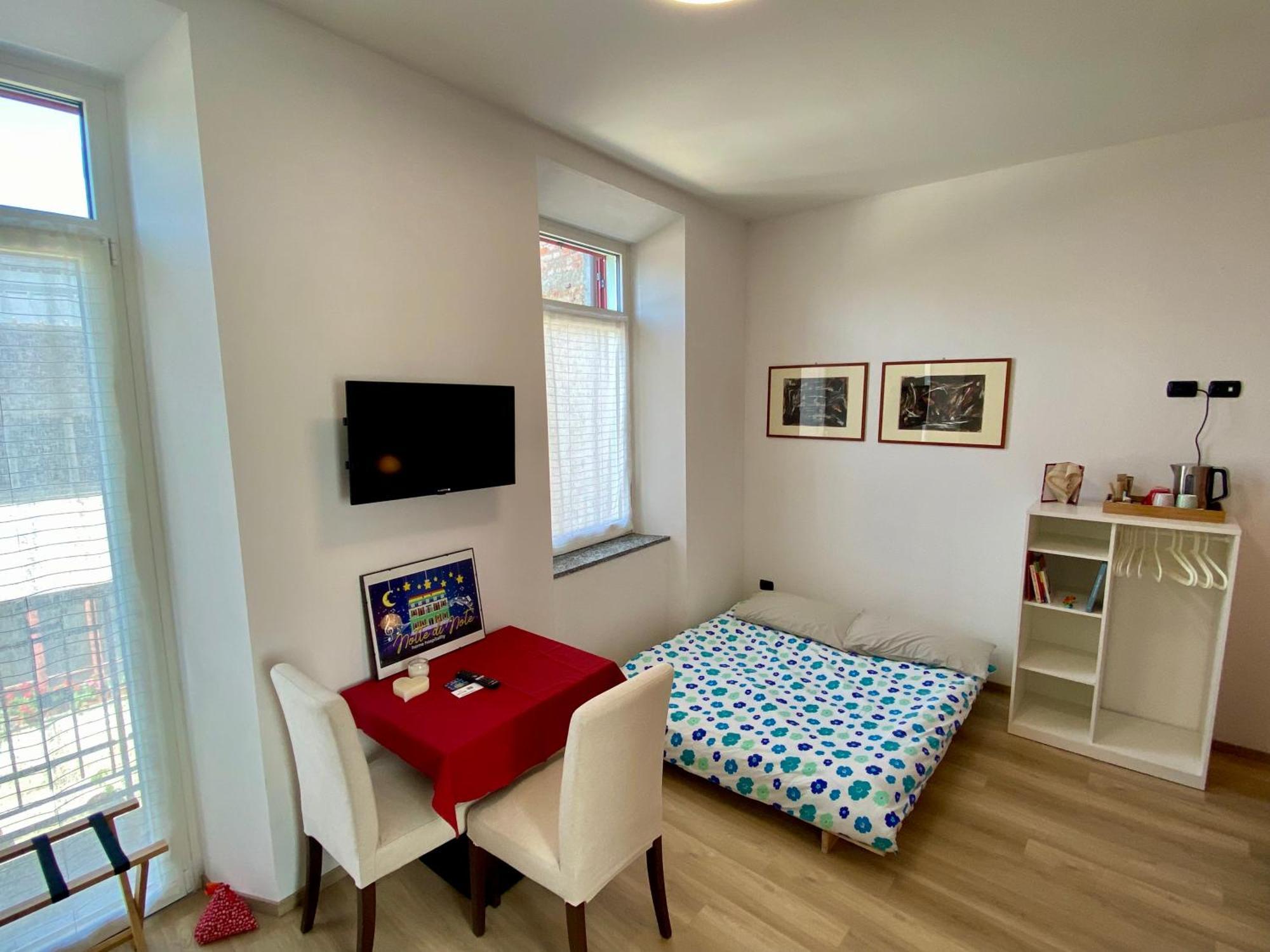 Notte Di Note - Home Hospitality Busto Arsizio Bagian luar foto