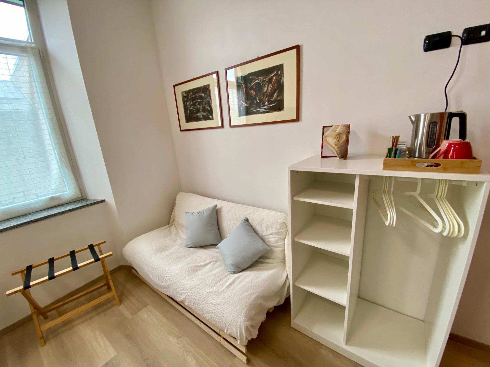 Notte Di Note - Home Hospitality Busto Arsizio Bagian luar foto