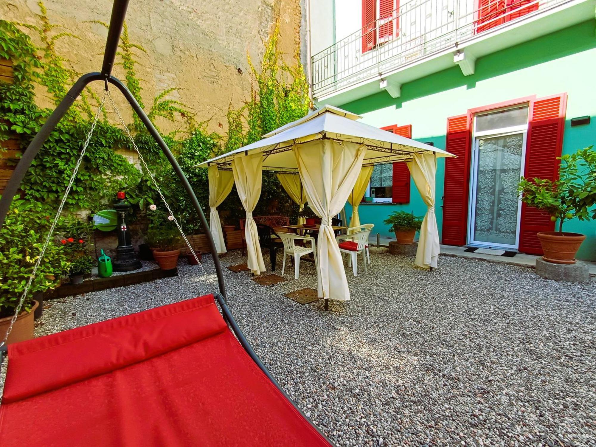 Notte Di Note - Home Hospitality Busto Arsizio Bagian luar foto