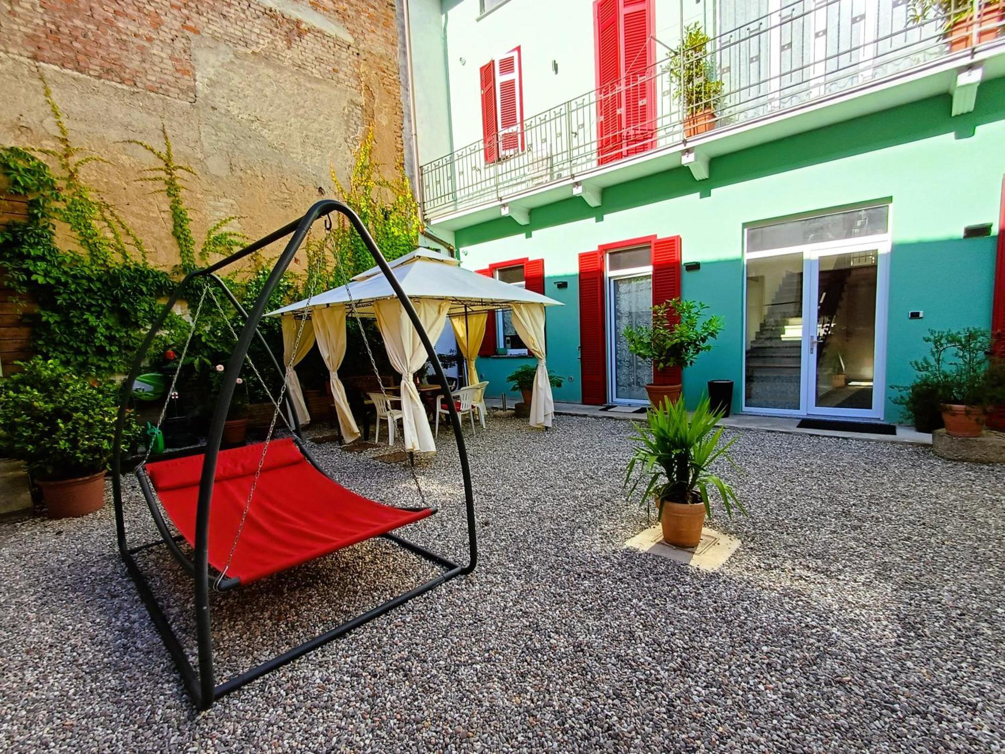 Notte Di Note - Home Hospitality Busto Arsizio Bagian luar foto